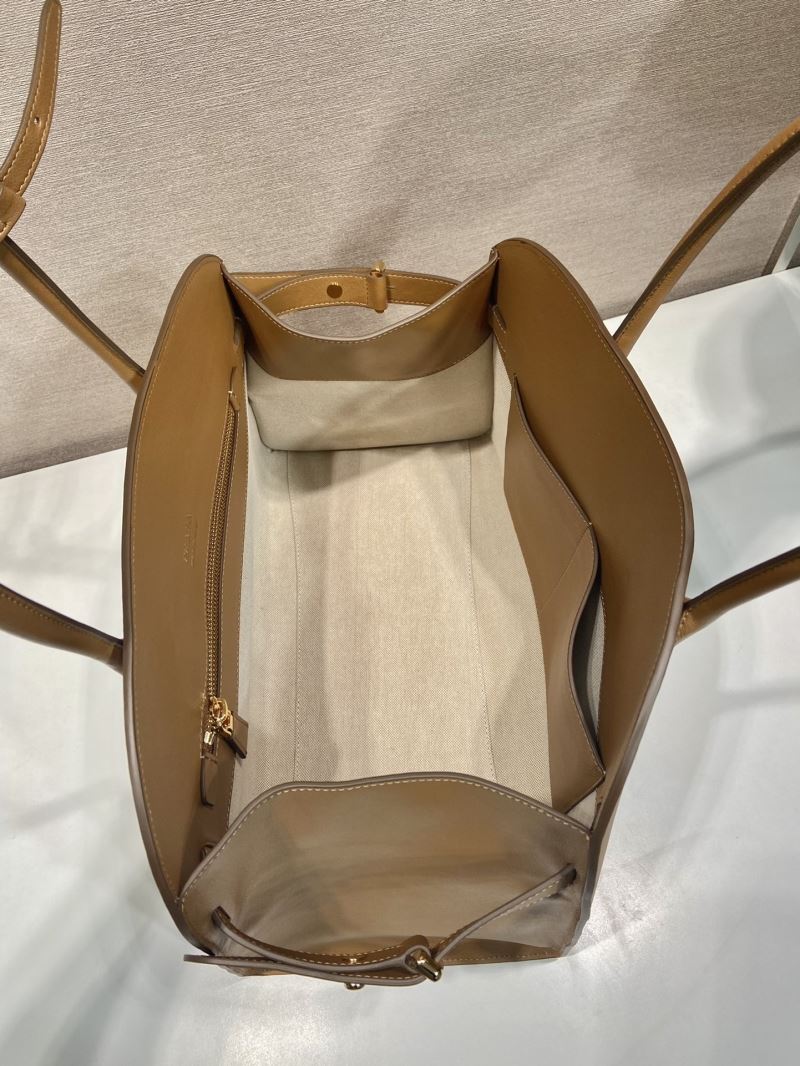 Pra*a top handle bags